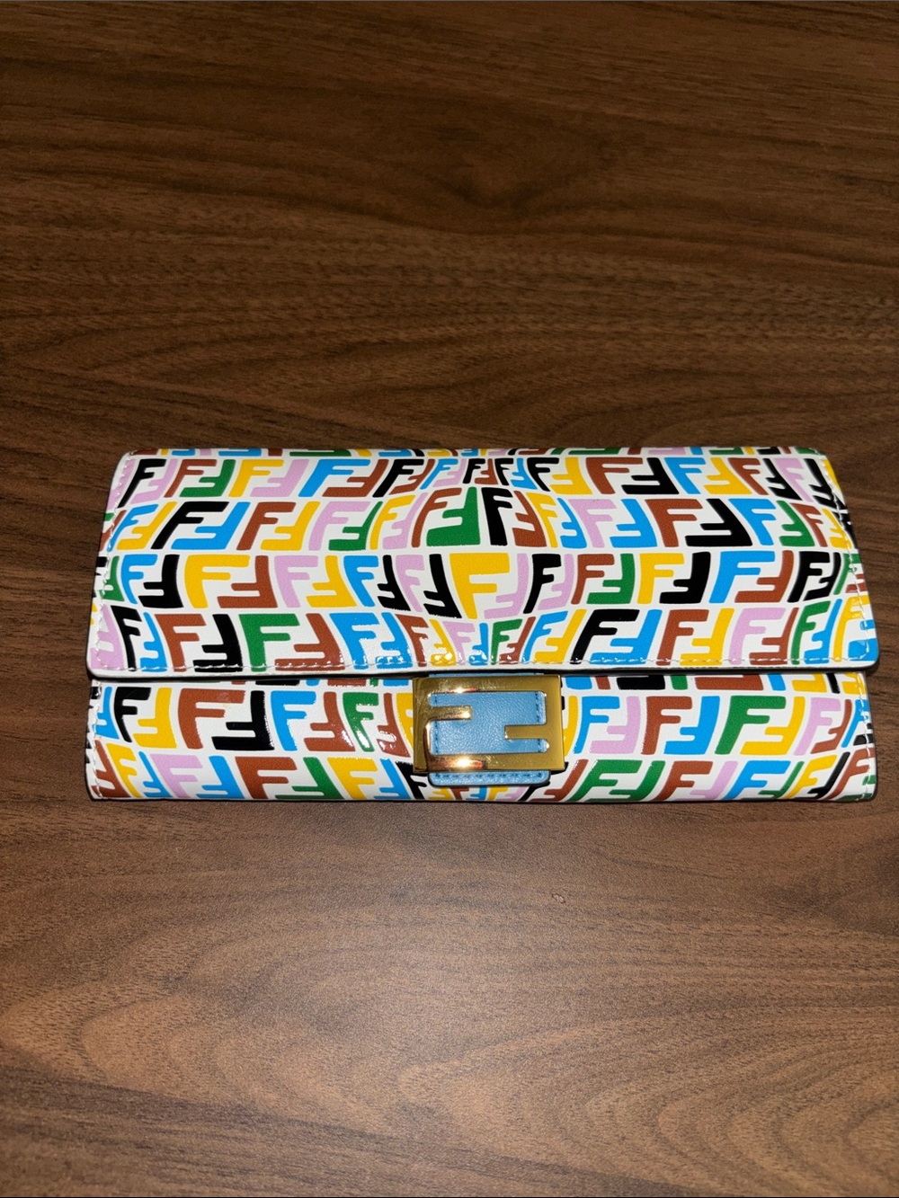 FENDI X SARAH COLEMAN Fish Eye Embossed Continental Envelope Wallet On Chain